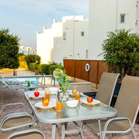 Buena Vista Tatil Evi *